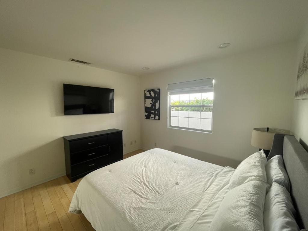 Charming Bright Traditional Home In Sherman Oaks Λος Άντζελες Εξωτερικό φωτογραφία