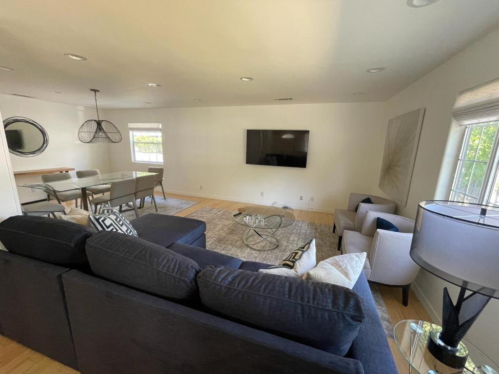 Charming Bright Traditional Home In Sherman Oaks Λος Άντζελες Εξωτερικό φωτογραφία