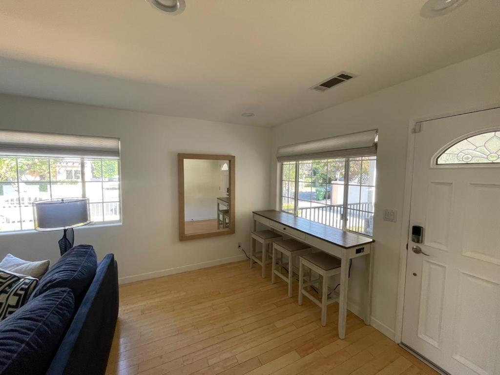 Charming Bright Traditional Home In Sherman Oaks Λος Άντζελες Εξωτερικό φωτογραφία